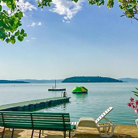 Villa Lovely Stacaravan In Tuoro Sul Trasimeno Exterior foto